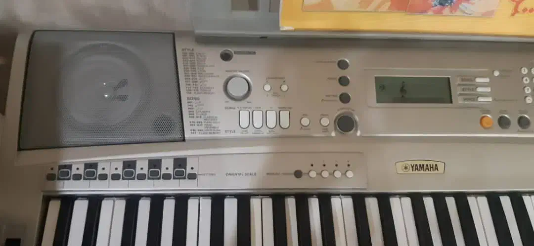 فروش کیبورد a300 فوق‌العاده تمیز بدون خش لاکاغذی|پیانو، کیبورد، آکاردئون|اصفهان, رسالت|دیوار