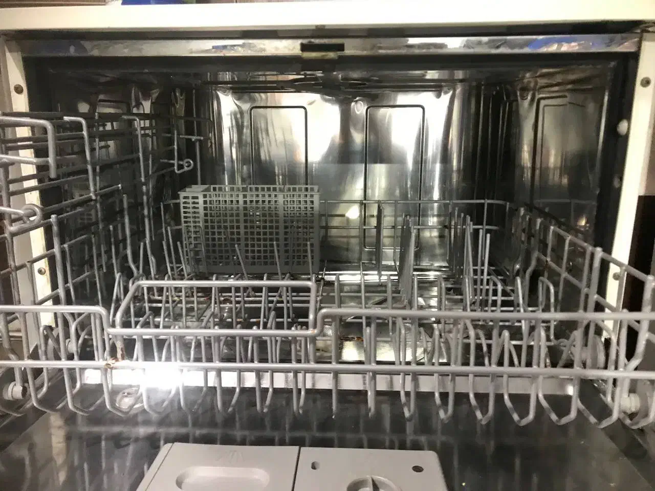 ماشین ظرفشویی رو میزی|ماشین ظرفشویی|پرند, فاز ۵|دیوار