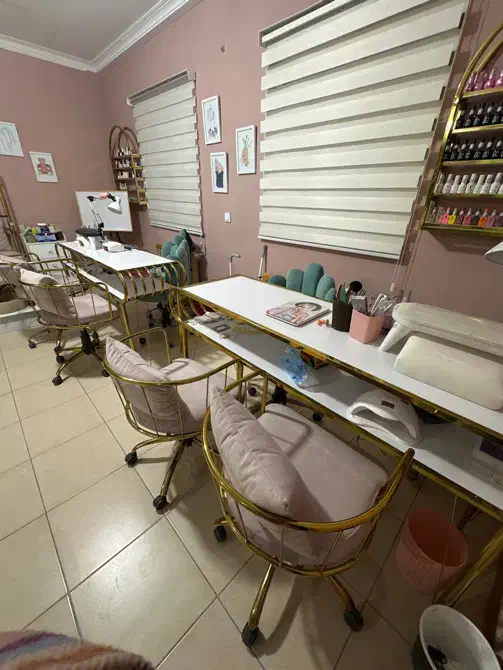 ناخنکار و بافتکار|استخدام درمانی، زیبایی، بهداشتی|پرند, فاز ۲|دیوار