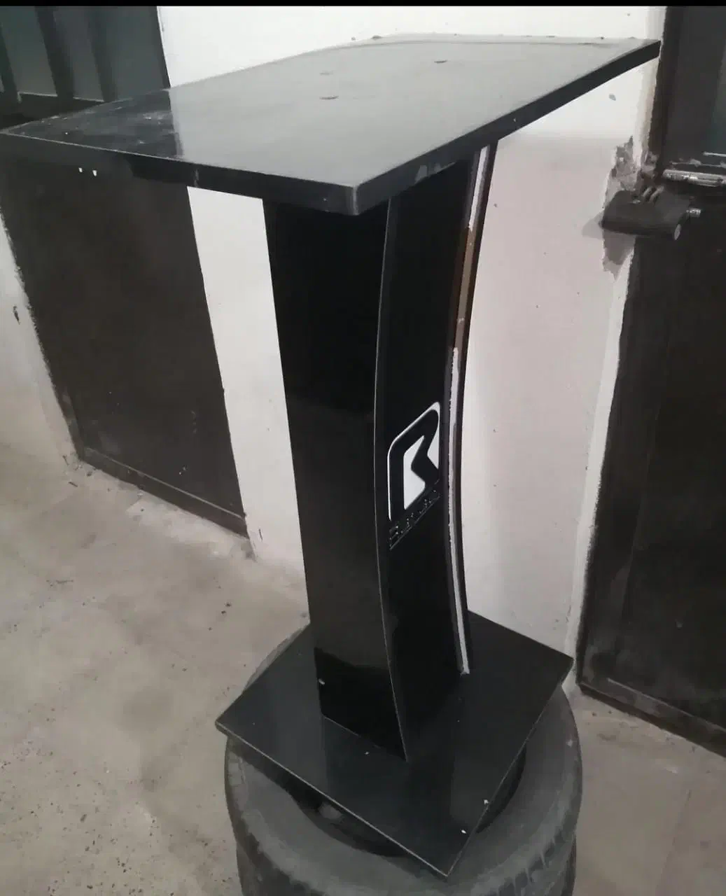 میز پیشخوان یا تحریر|مبلمان اداری|هشتگرد, شهرک آرتیمان|دیوار