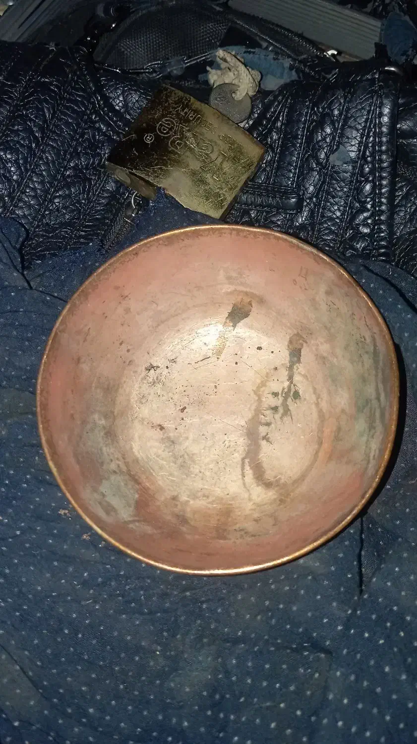 کاسه مسی|کلکسیون اشیاء عتیقه|گرگان, |دیوار