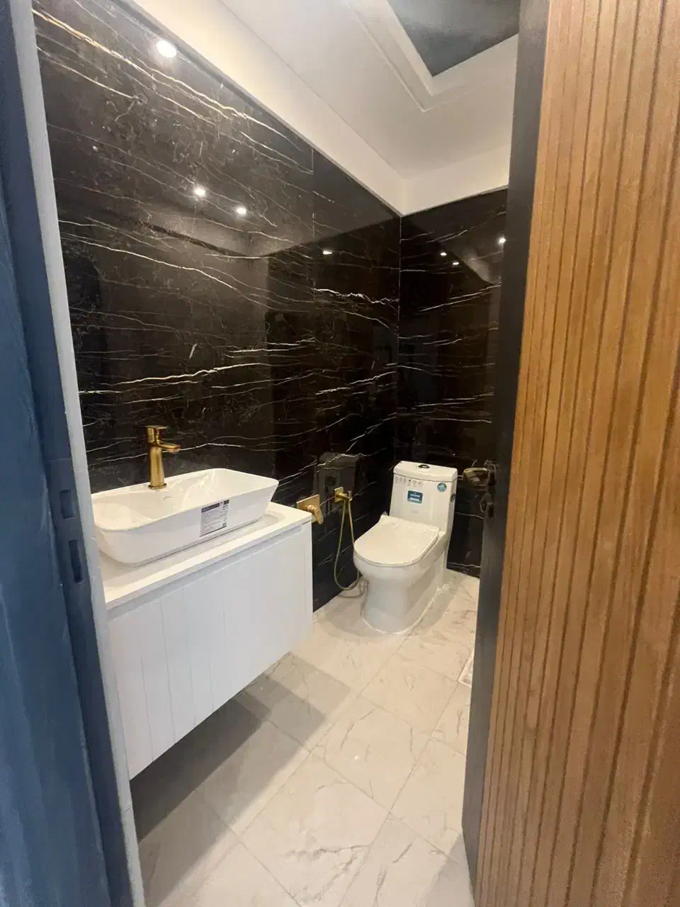 ۹۵متر/رو به آفتاب/غرق نور/فوری تا اخر ماه|فروش آپارتمان|مشهد, الهیه|دیوار