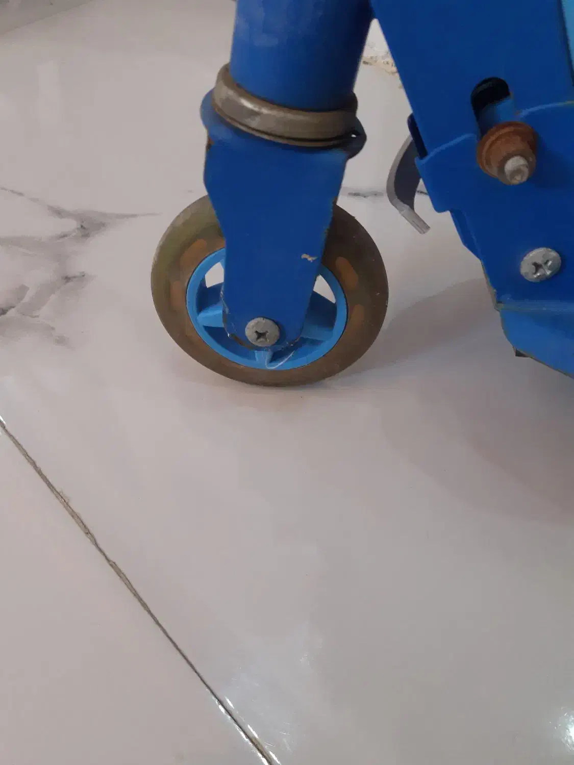 اسکوتر اصلی در حد|دوچرخه، اسکیت، اسکوتر|گلبهار, شهر جدید گلبهار|دیوار