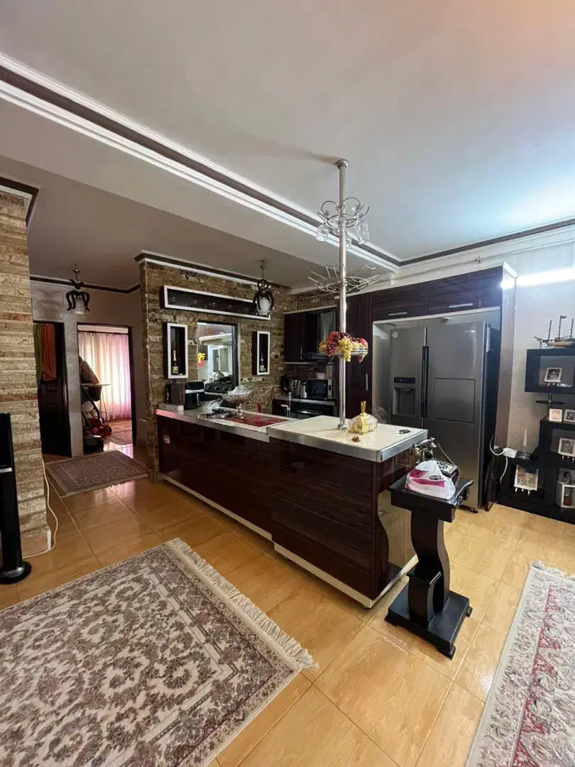 آپارتمان ۸۵ متری خوش نقشه . سندتکبرگ|فروش آپارتمان|آمل, |دیوار