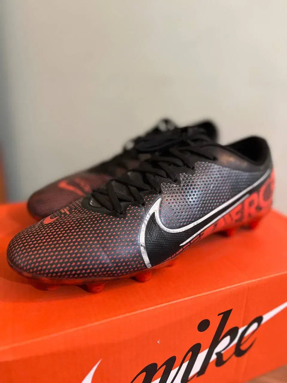 استوک فوتبالی سایز 39 در حد|کیف، کفش، کمربند|شیراز, عادل آباد|دیوار