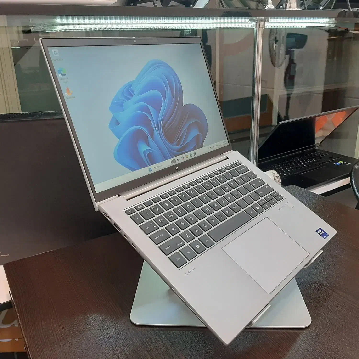 لپتاپ زدبوک نسل۱۴و ۱۴ اینچ Hp Zbook Firefly 14G11|رایانه همراه|تهران, فلسطین (میدان انقلاب)|دیوار