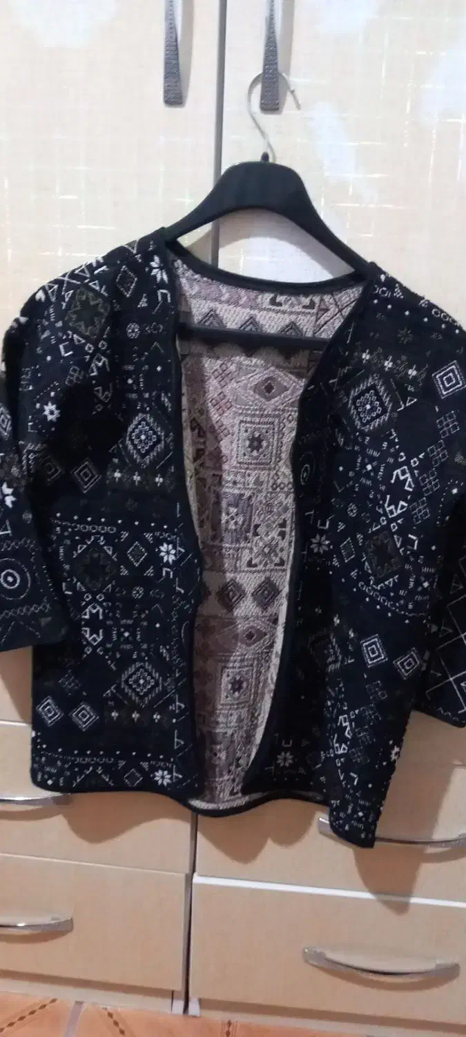 کت دخترانه|لباس|آستانه اشرفیه, |دیوار