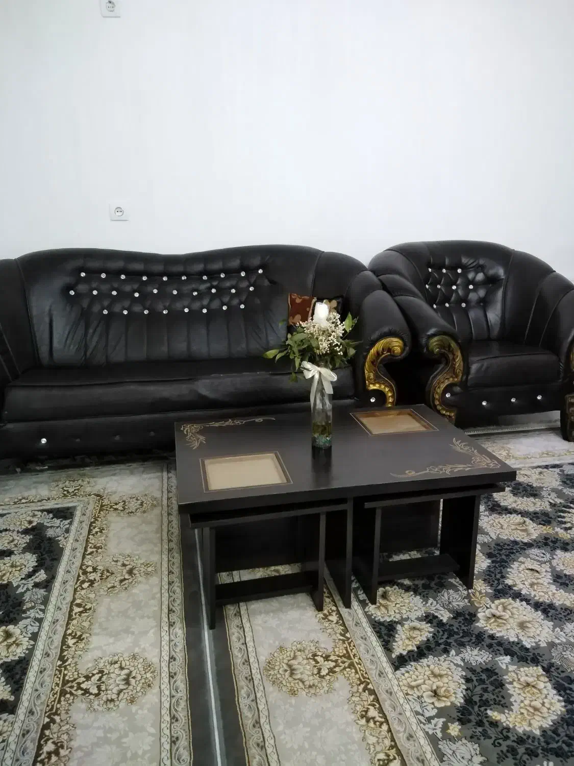 مبل ۷نفره چرم|مبلمان خانگی و میز عسلی|گرگان, |دیوار