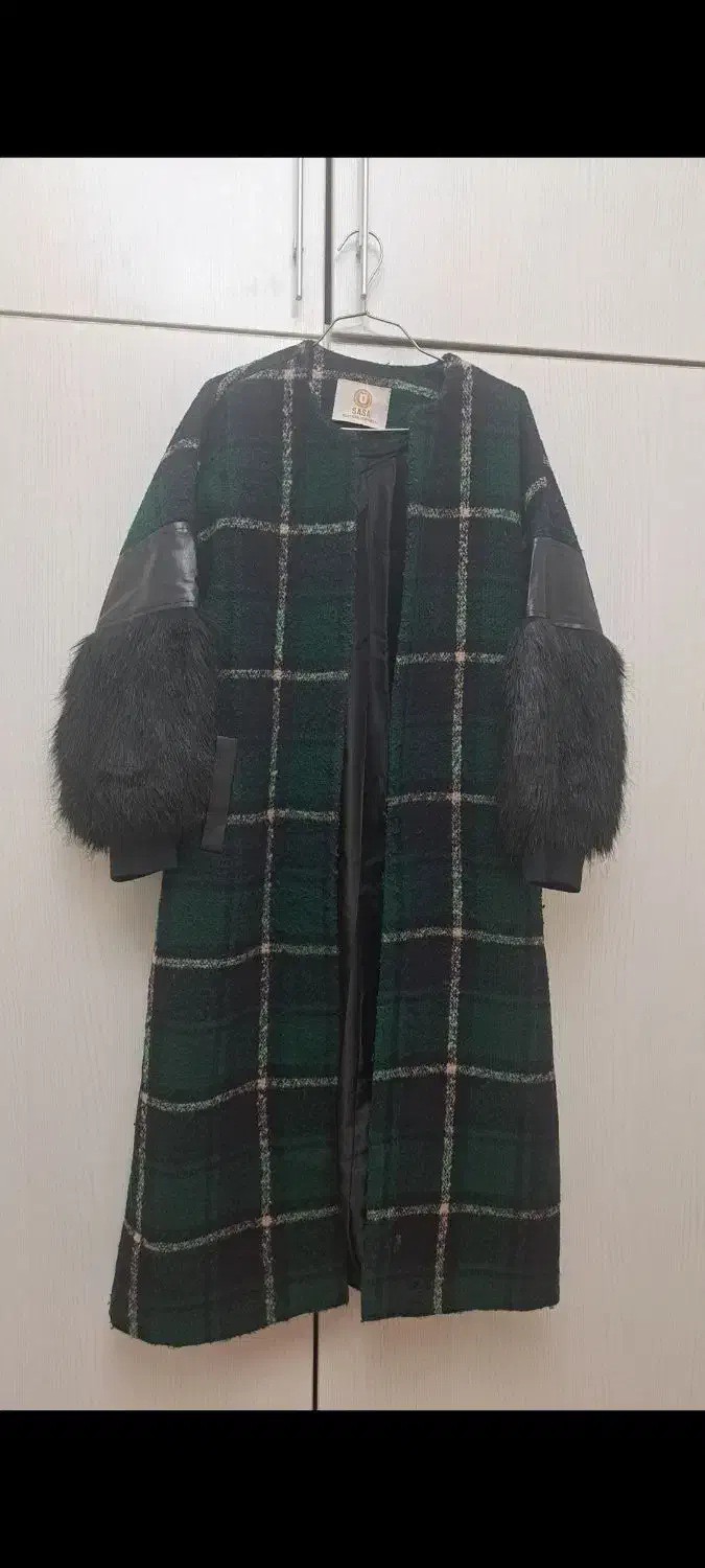 پالتو|لباس|تهران, آسمان|دیوار