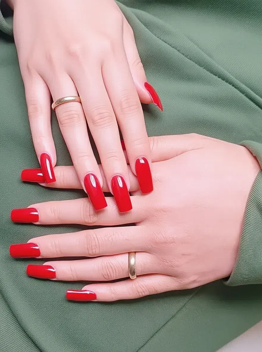 کاشت ناخن با تخفیف ویژه یلدا 250 در سالن|خدمات آرایشگری و زیبایی|سهند, |دیوار