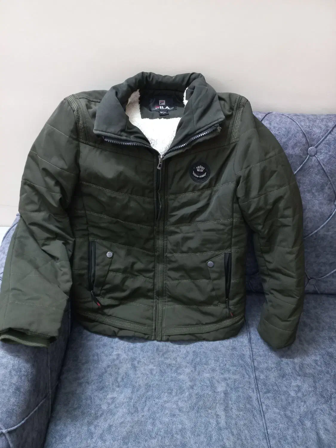 ۱عددکاپشنمردانهو۱عددسویشرتدرحدنو|لباس|تهران, بلورسازی|دیوار