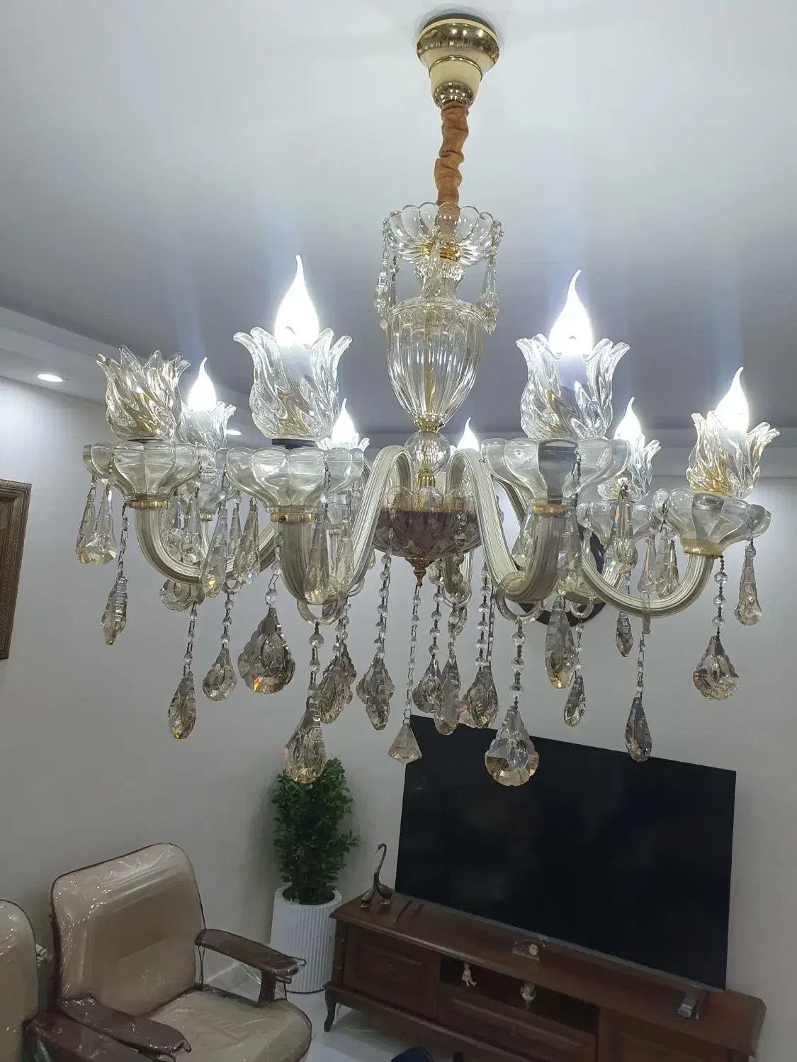 یک جفت لوستر کریستال ۸ شاخه درحدنو|لوستر و چراغ آویز|ری, دولتآباد|دیوار