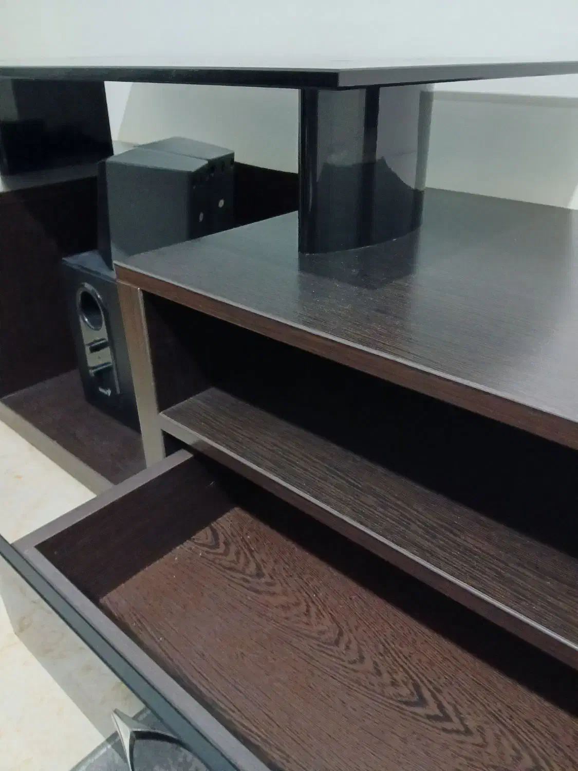 میز تی وی|میز تلویزیون|پردیس, فاز ۸|دیوار