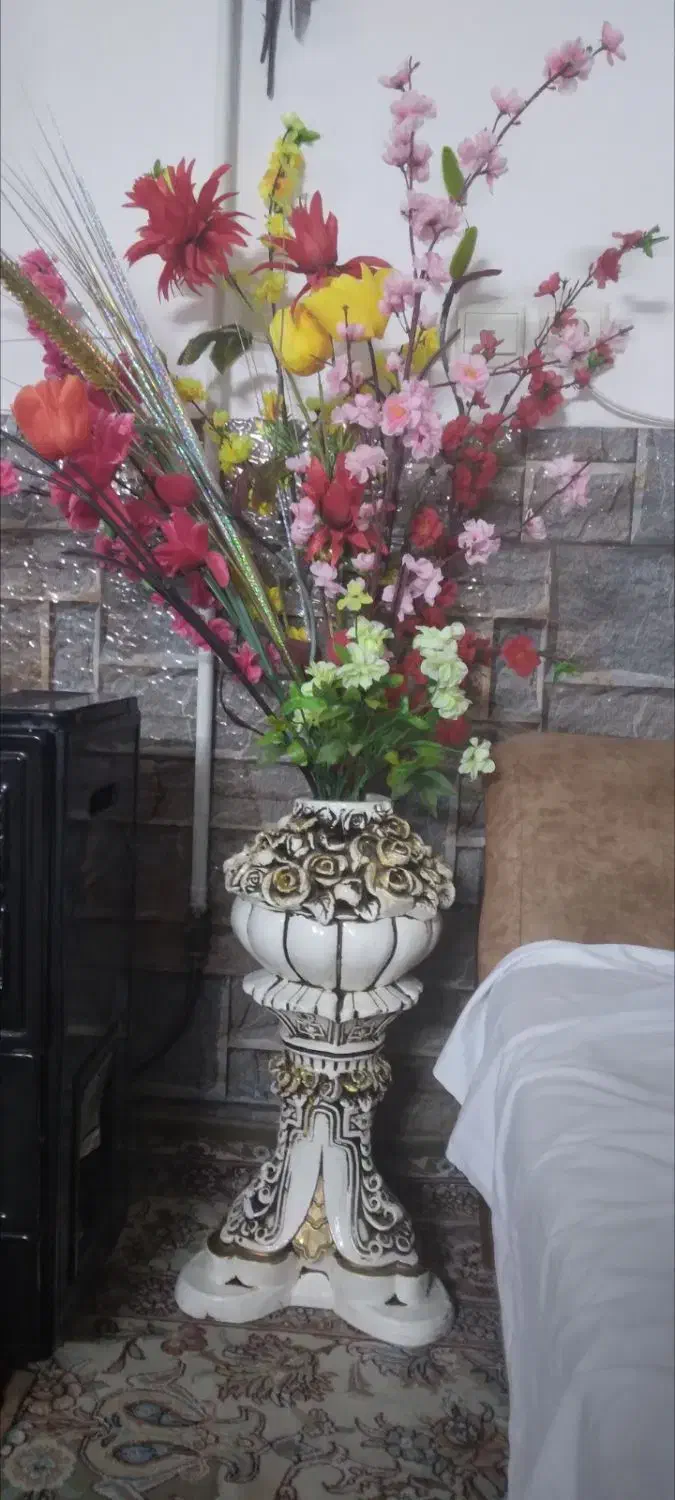 گل با گلدون ۵۰۰گل هامصنوعی تمیز|گل مصنوعی|شاهرود, |دیوار