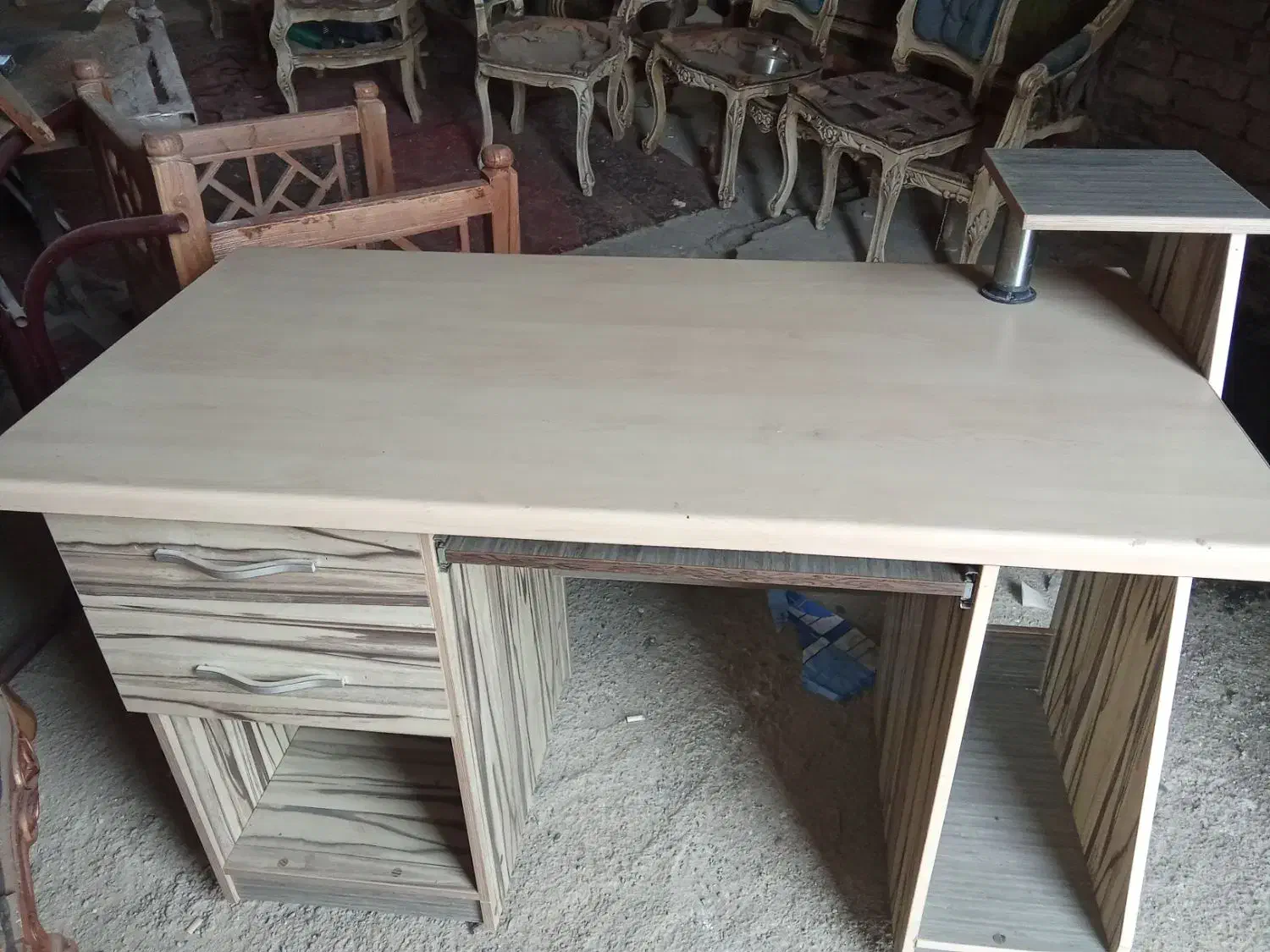 میزتحریر در حد نو با ابعاد|میز تحریر و کامپیوتر|خمینی‌شهر, |دیوار