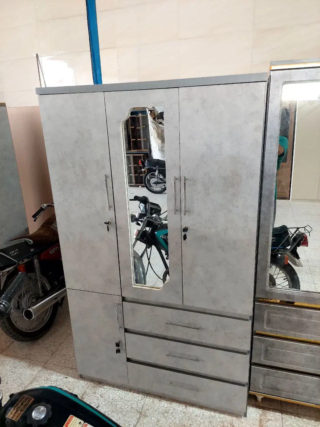 تولید کننده مستقیم کمد لباس ۴درب ۳کشو و۲درب ۳کشو|جاکفشی، کمد، دراور|آزادشهر, |دیوار