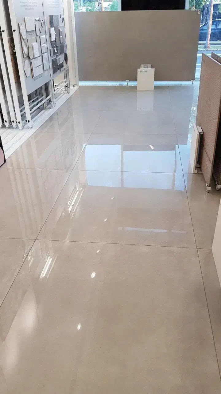 کفسابی سنگسابی سابزن کفساب سنگ ساب کف سابی|خدمات نظافت|کلاردشت, |دیوار