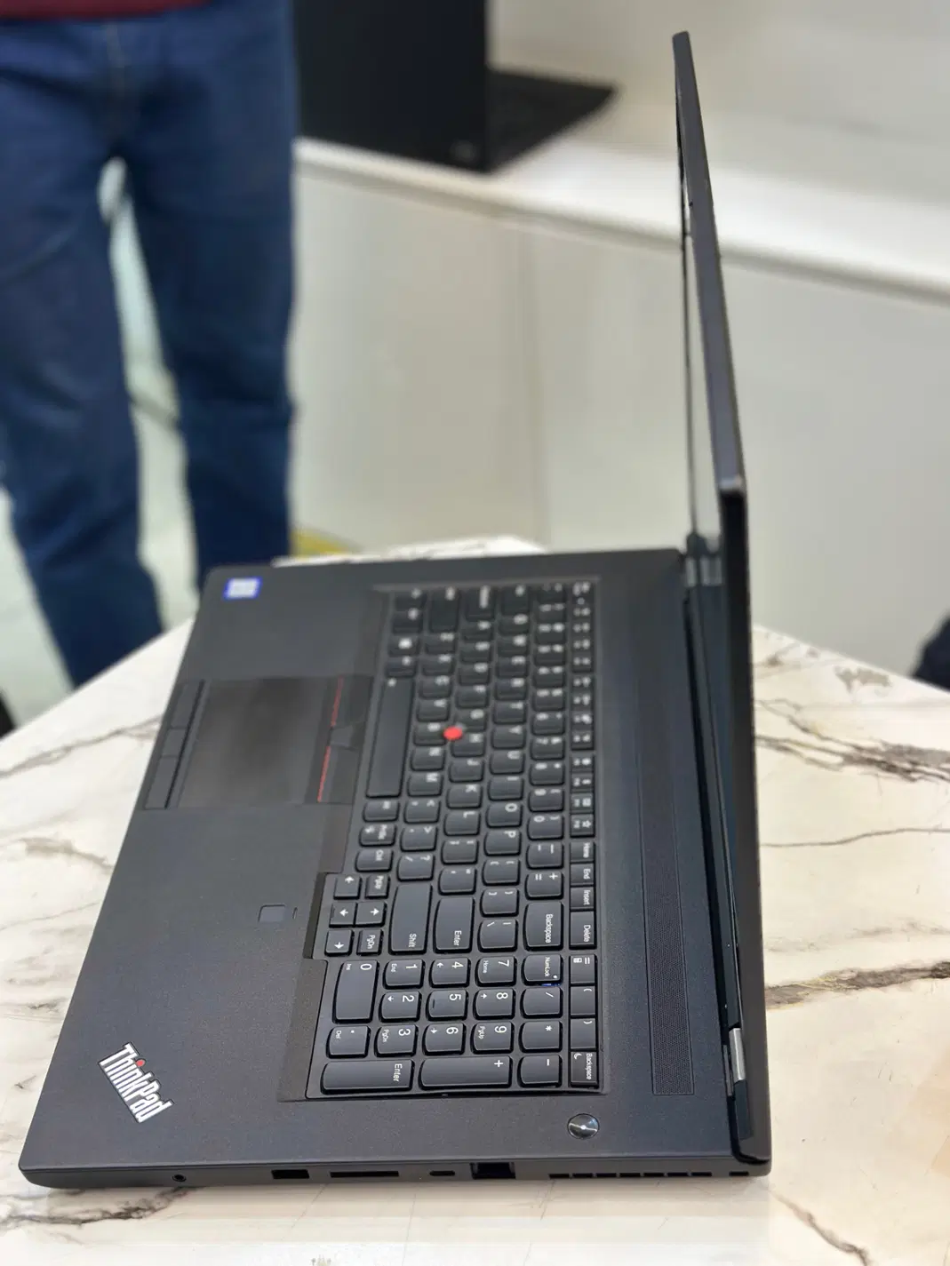Lenovo Thinkpad 17 INCH|رایانه همراه|شیراز, ملاصدرا|دیوار