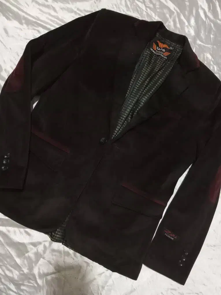 کت مخمل|لباس|اصفهان, گلستان|دیوار