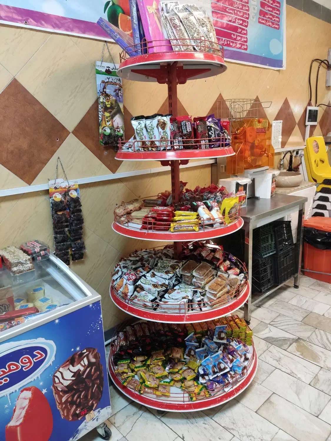 قفسه وسط فروشگاهی گرد|فروشگاه و مغازه|پاکدشت, پاکدشت (مامازند)|دیوار