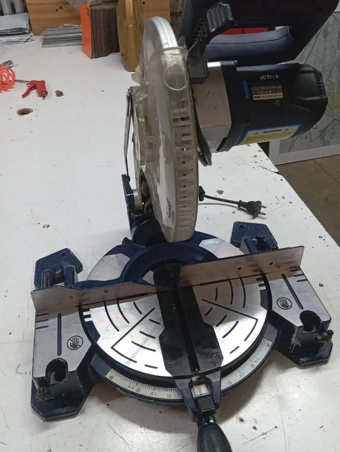 فارسی بر|ابزارآلات|باقرشهر, |دیوار