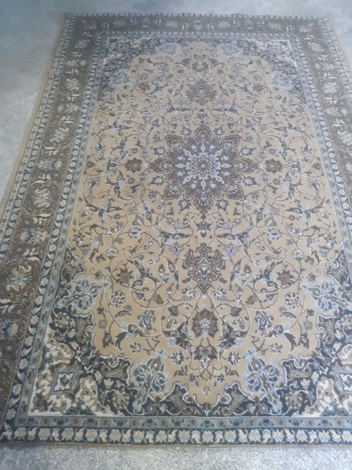 یک عدد فرش ماشینی ۲مترو۶۰×۱مترو۸۰|فرش|دزفول, |دیوار
