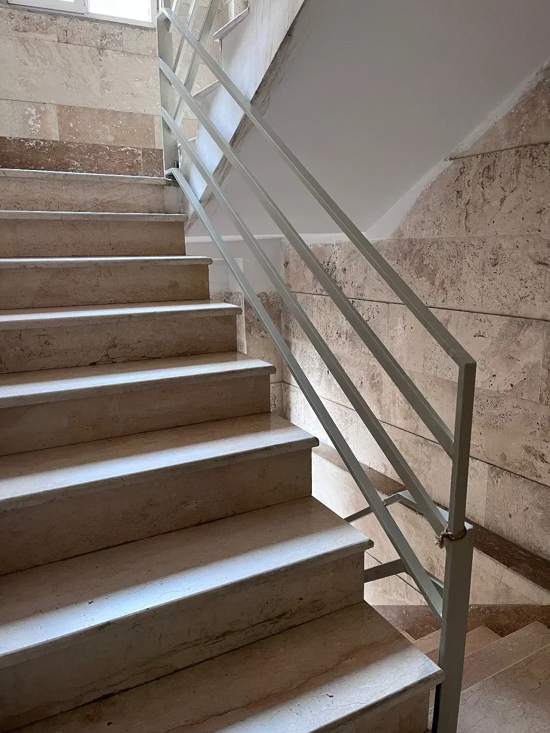 اجاره آپارتمان میثاق ۸۱ متر دوخواب