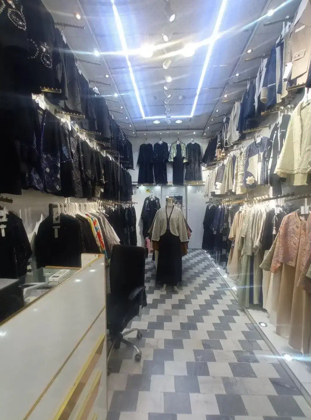 مغازه ۳۰ متر / بر اصلی بازار بزرگ محمدآباد|اجارهٔ مغازه و غرفه|قرچک, مهدیه|دیوار