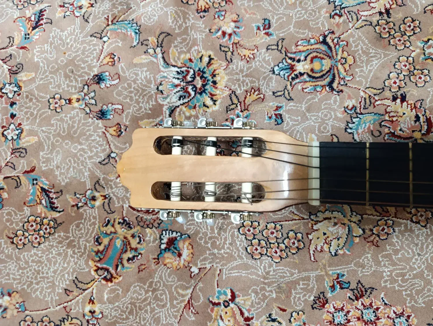 گیتار یاماها|گیتار، بیس، امپلیفایر|کرج, کلاک پایین|دیوار