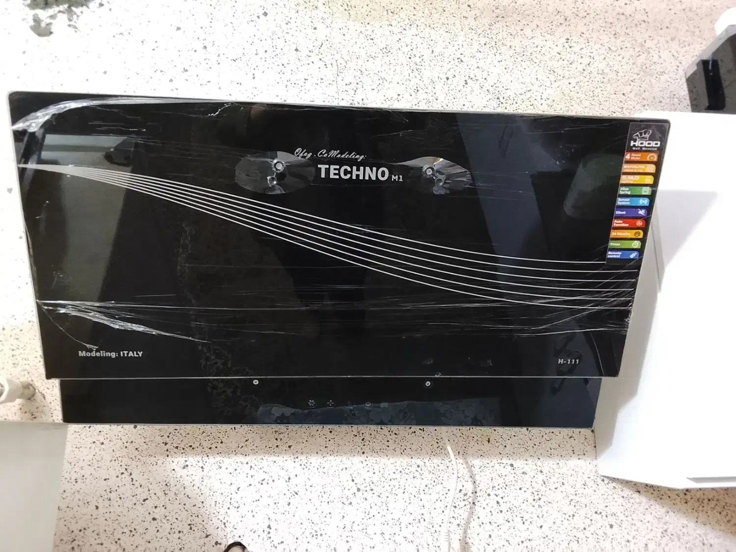 هود|هود|دوگنبدان, |دیوار