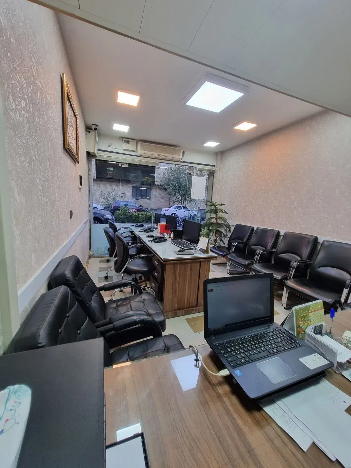 استخدام مشاور املاک با تجربه فعال|استخدام بازاریابی و فروش|تهران, صادقیه|دیوار