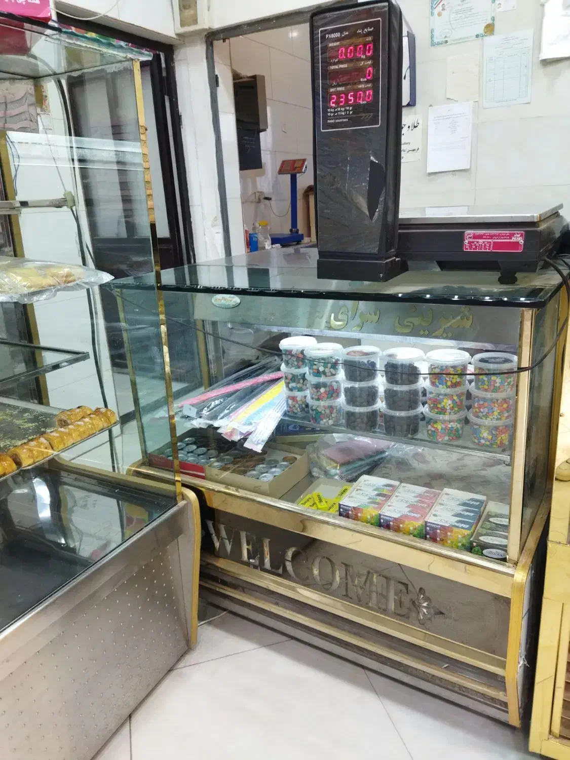 یخچال تَر و دو عدد ویترین خشک و زیر ترازویی درحد|فروشگاه و مغازه|اراک, |دیوار