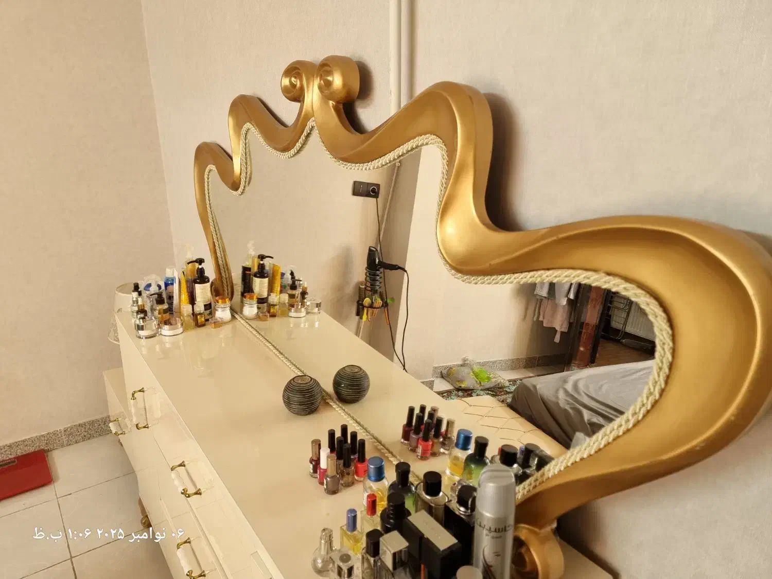 سرویس خواب های گلاس لوکس (تخت،پاتختی و میز آرایش)|تخت و سرویس خواب|لنگرود, |دیوار