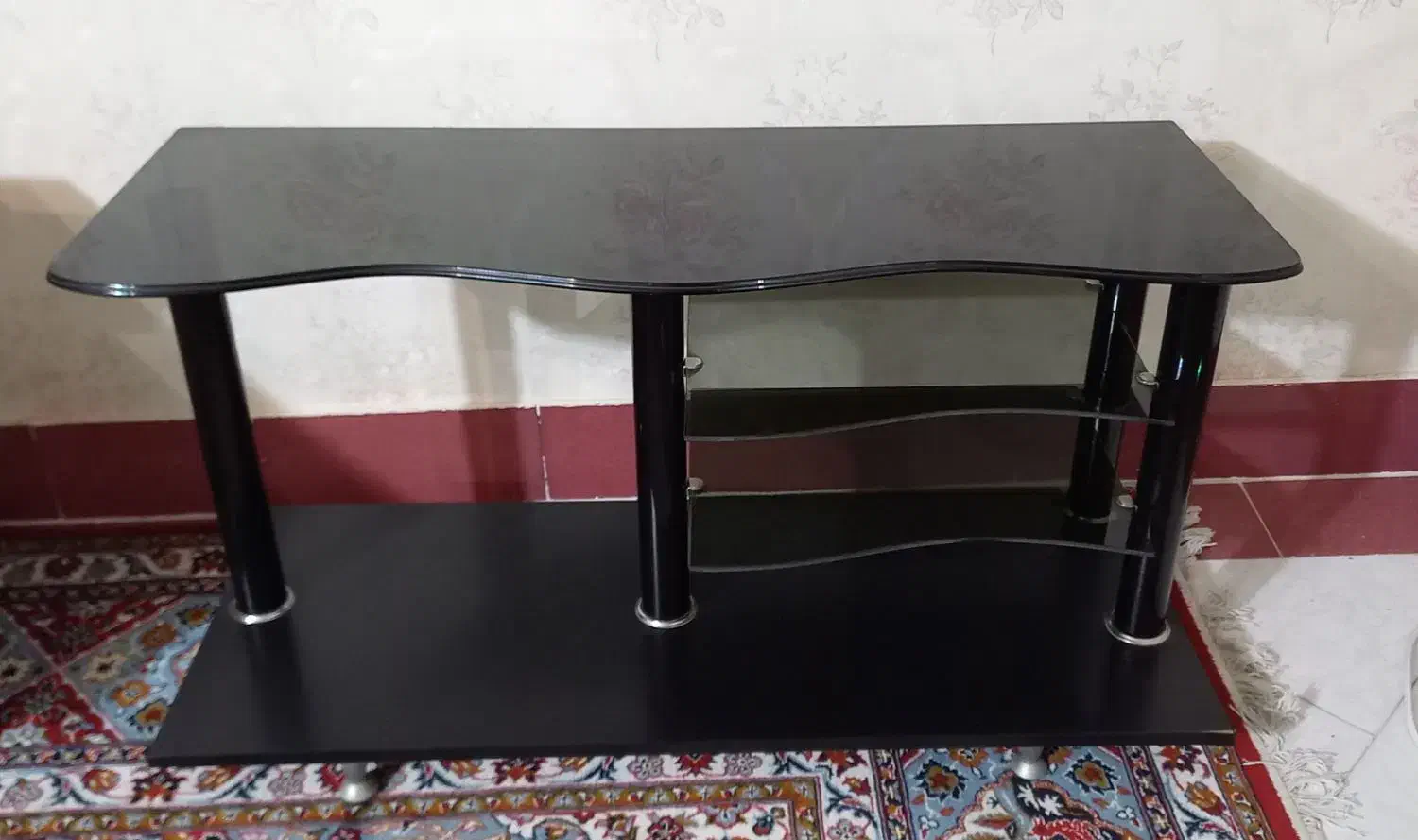 میزتلویزیون شیشه ای سالم|میز تلویزیون|مراغه, |دیوار