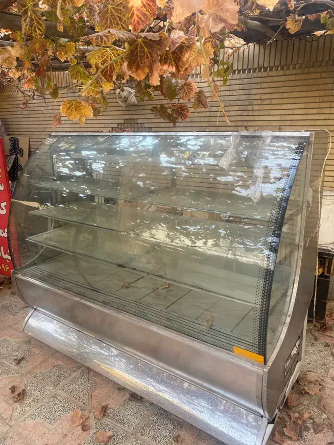 یخچال ویترینی تمام استیل شیشه خم|فروشگاه و مغازه|شاهین‌شهر, اقبال لاهوری|دیوار