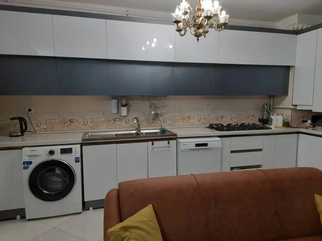 بر خیابان امام / 92متری غرق در نور / فول مشاعات|فروش آپارتمان|اراک, |دیوار