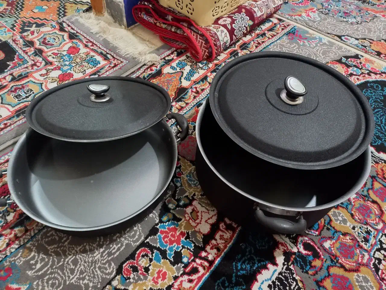 قابلمه وماهیتابه|ظروف پخت‌وپز|لاهیجان, خمیر کلایه|دیوار