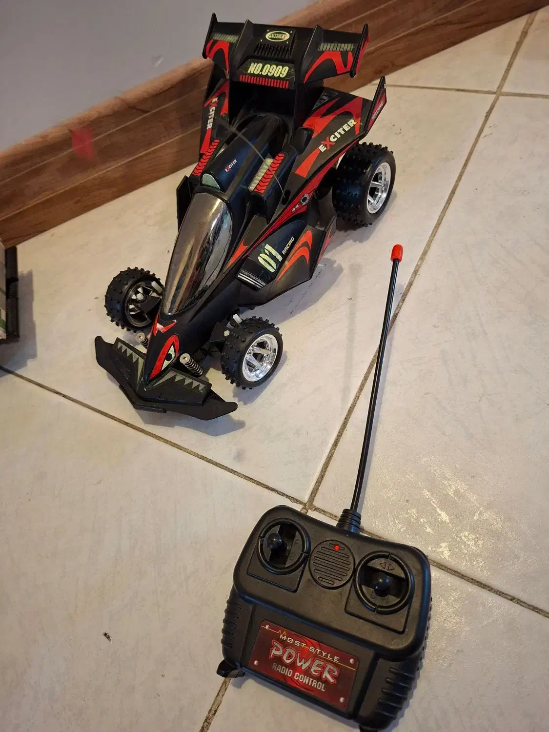 ماشین کنترلی|اسباب‌‌بازی|اصفهان, باغ زرشک|دیوار