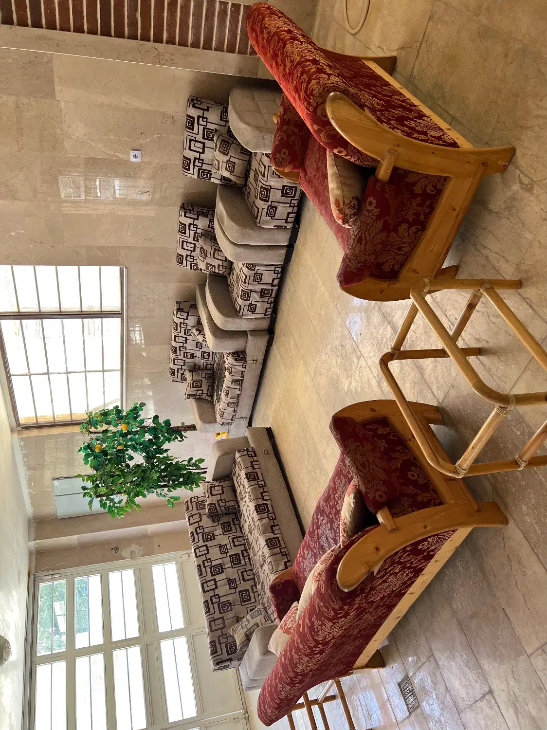 فروش مبلمان هفت نفره دست دوم و پنج نفره + عسلی|مبلمان خانگی و میز عسلی|خوانسار, |دیوار