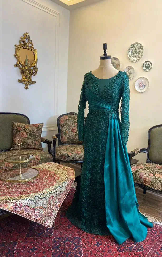 لباس سبز سلطنتی|لباس|مشهد, شهید مطهری|دیوار