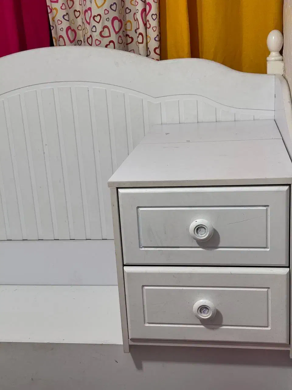 تخت نوزادنوجوان آپادانا|تخت و صندلی بچه|سنندج, |دیوار