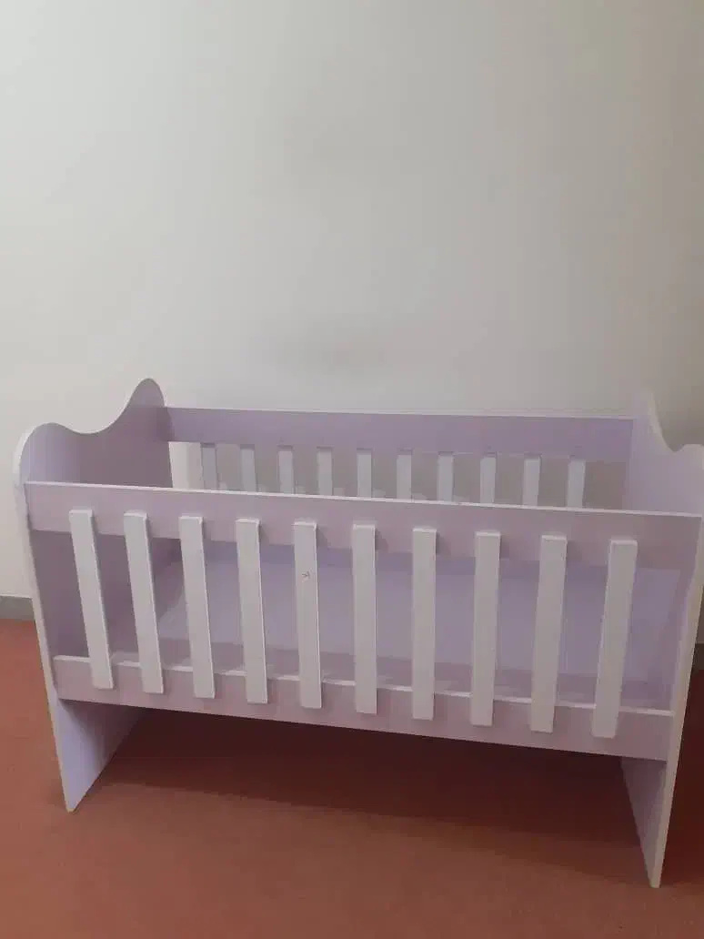 تخت کودک و جا کفشی در حد نو|تخت و صندلی بچه|بوکان, |دیوار