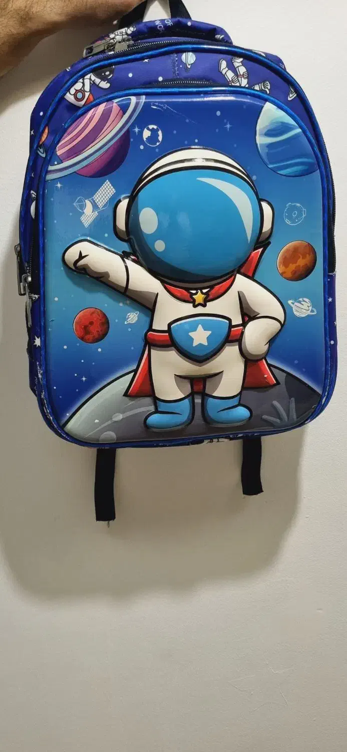 کیف مدرسه|کیف، کفش، کمربند|کرج, باغستان|دیوار