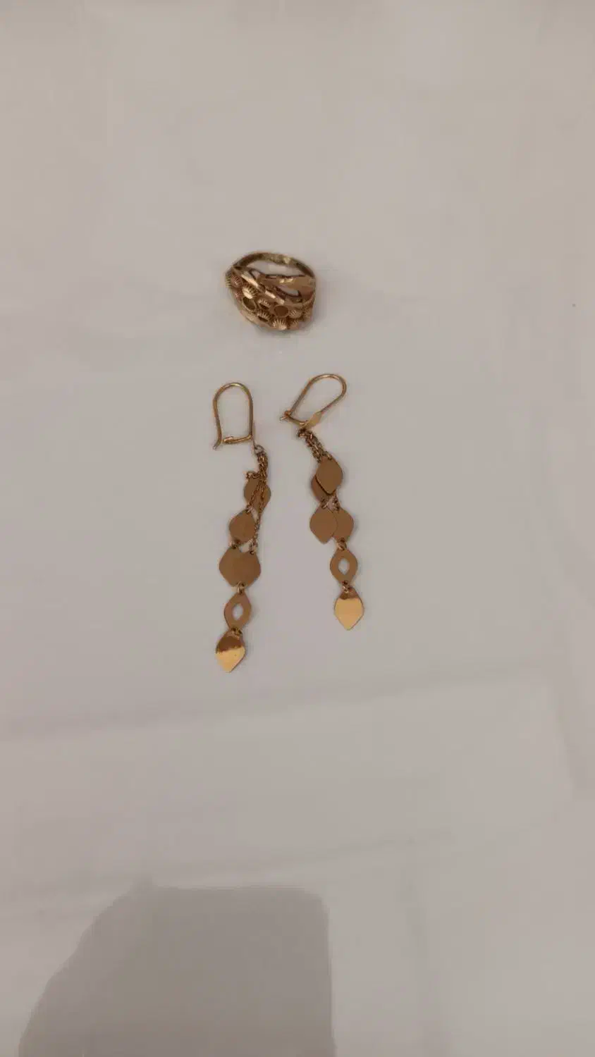 انگشتر و گوشواره طلا تابلو + ۱٪ - فروش فوری|جواهرات|اردبیل, |دیوار