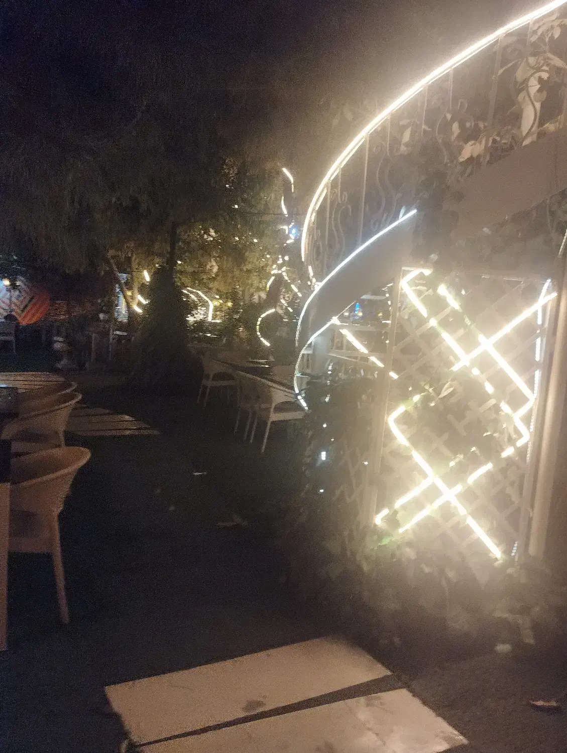 گمشده|جواهرات|میانه, |دیوار