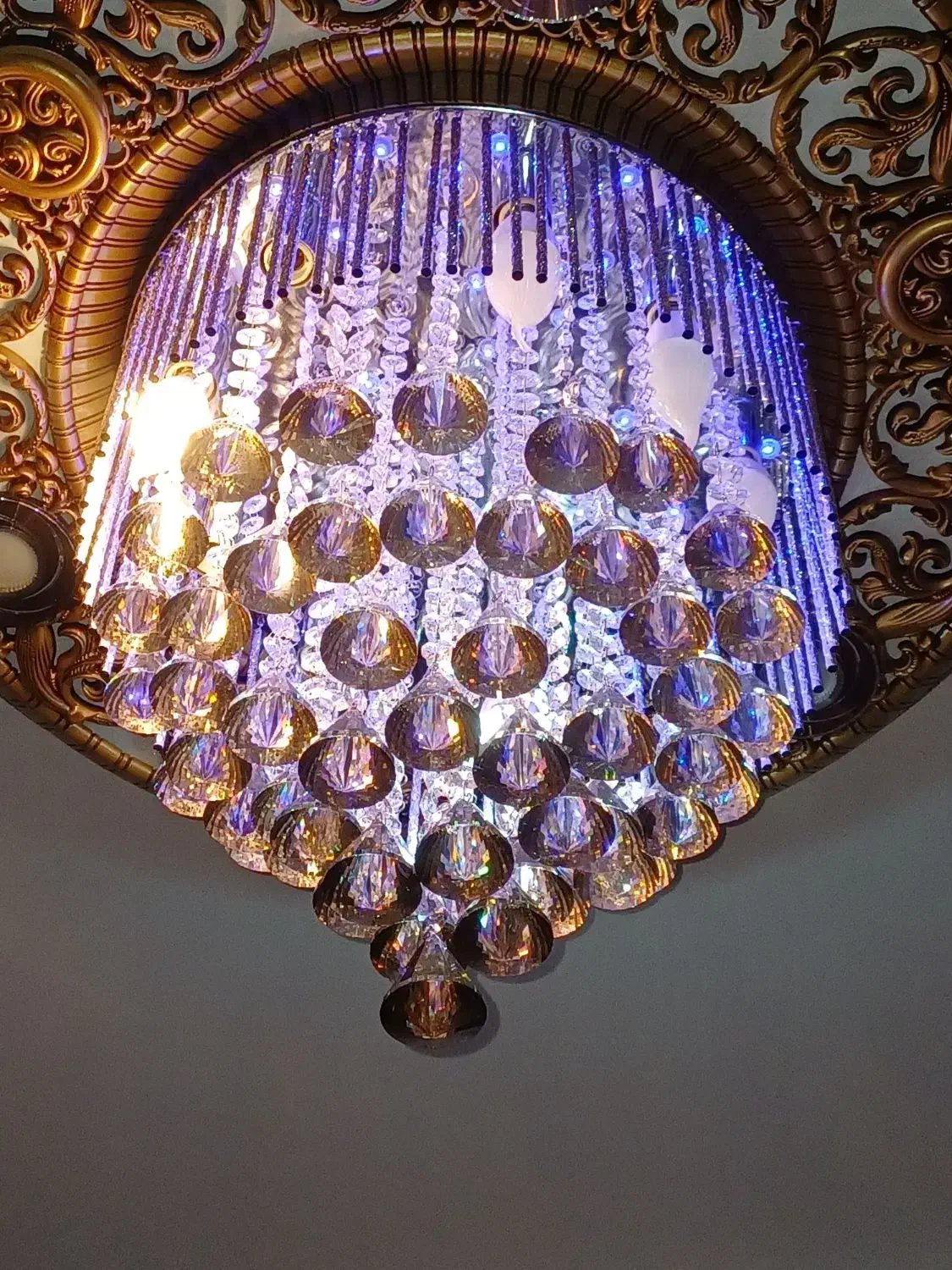 لوستر سنگی|لوستر و چراغ آویز|گلستان (تهران), |دیوار