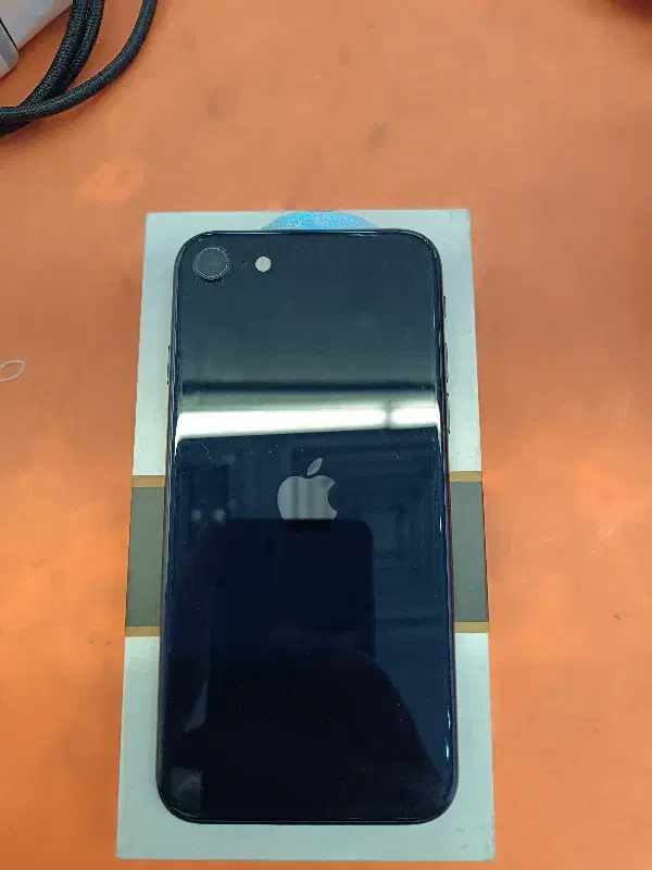 iphone SE 2022|موبایل|مشهد, احمدآباد|دیوار