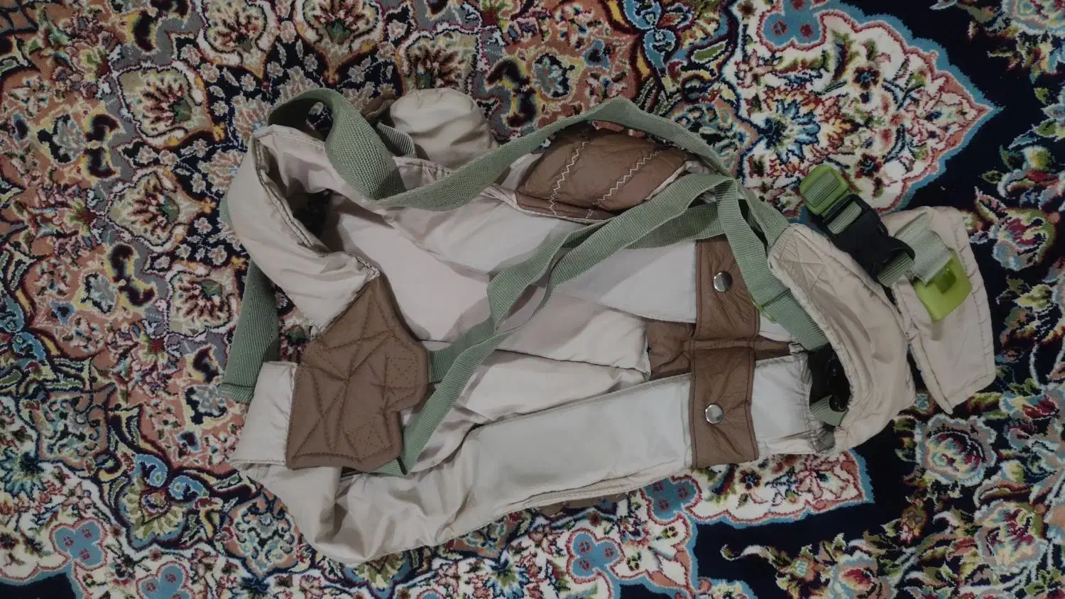 آغوشی کودک|اسباب و اثاث بچه|بجنورد, |دیوار