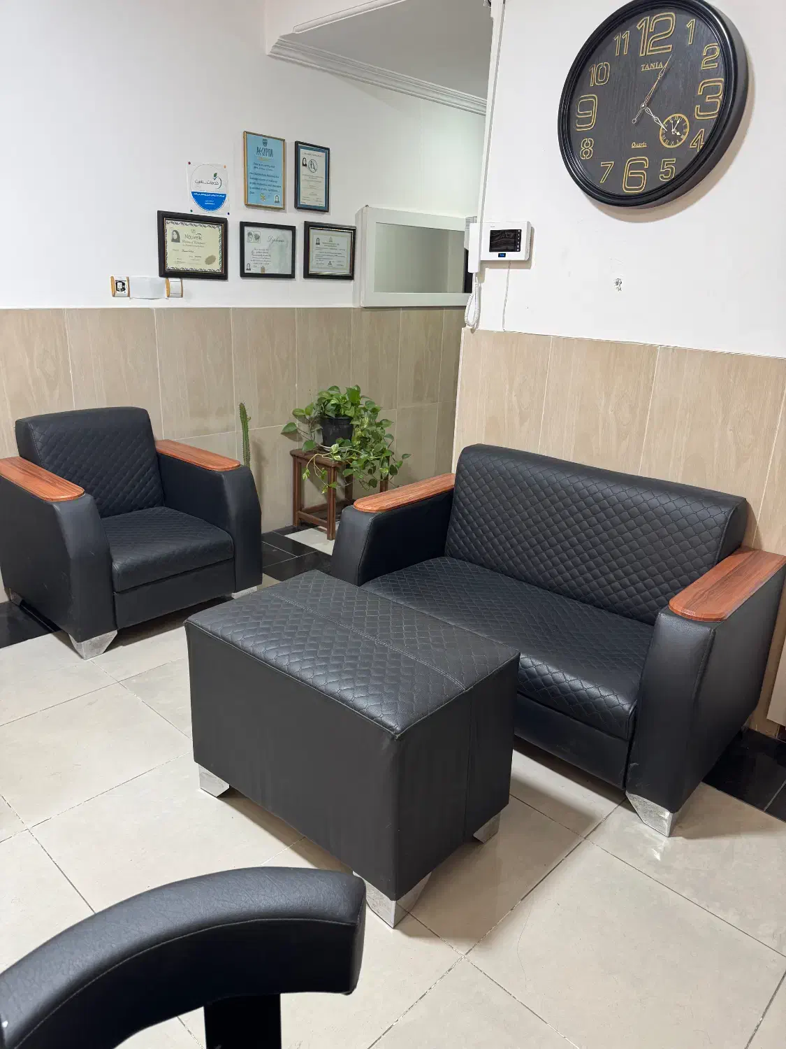 وسایل سالن زیبایی|آرایشگاه و سالنهای زیبایی|گرگان, |دیوار