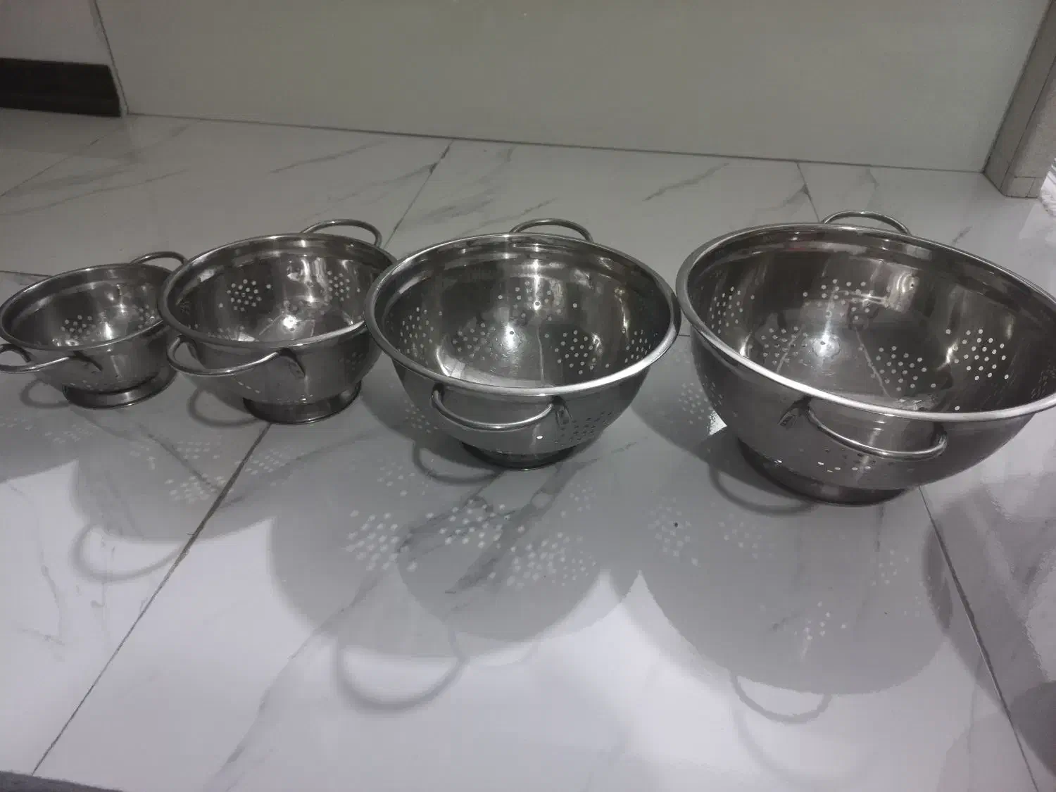 آبکش اصتیل|آب‌چکان و نظم‌دهنده ظروف|رباط‌کریم, نصیرشهر|دیوار